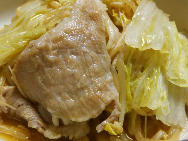 白菜と豚肉ともやしのポン酢蒸し煮
